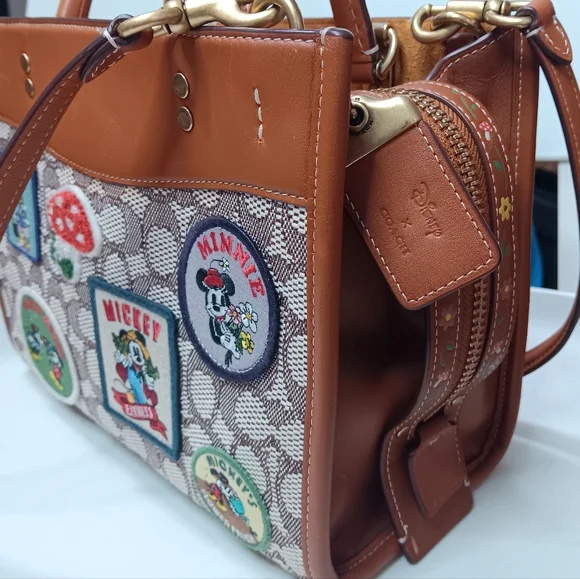COACH X DISNEY LIMITED EDITION 2023 ✨️ Rogue 25 Bag - Signature Canvas Patchwork - Picture 9 of 17
